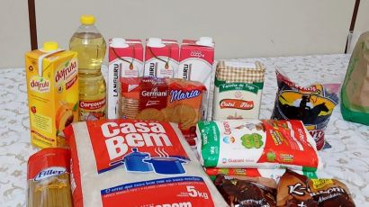 Secretaria Municipal da Educação distribui kits de alimentação para alunos